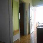 Jerkin Apartment