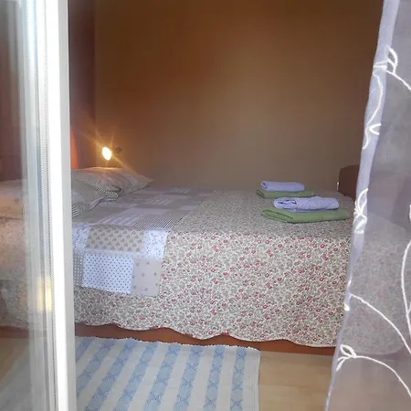 Jerkin Apartman Tribalj