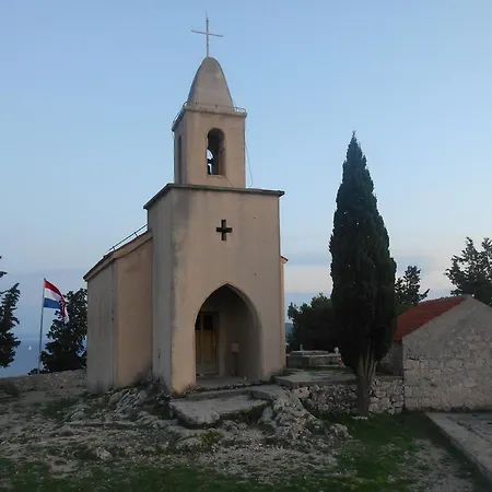 Jerkin Apartman Tribalj