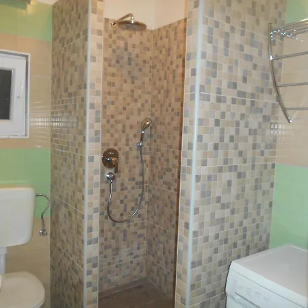 耶尔金公寓 Tribalj